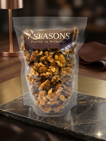 Premium Akhrot Giri – Fresh, Crunchy and Nutrient-Rich Walnuts